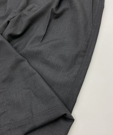 white belt 1tuck slacks (gray)