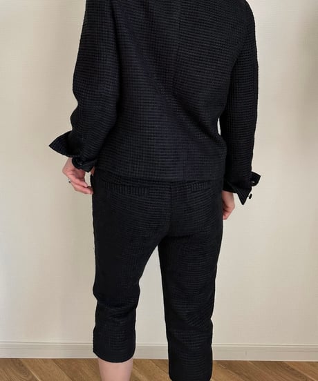 monotone tweed capri pants