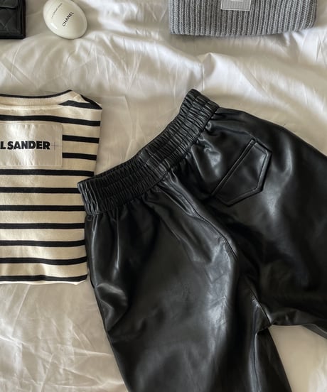 fake leather half pants