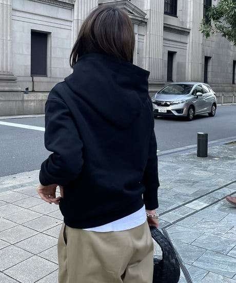 compact hoodie (black/gray)