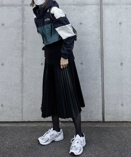 fake leather pleats skirt