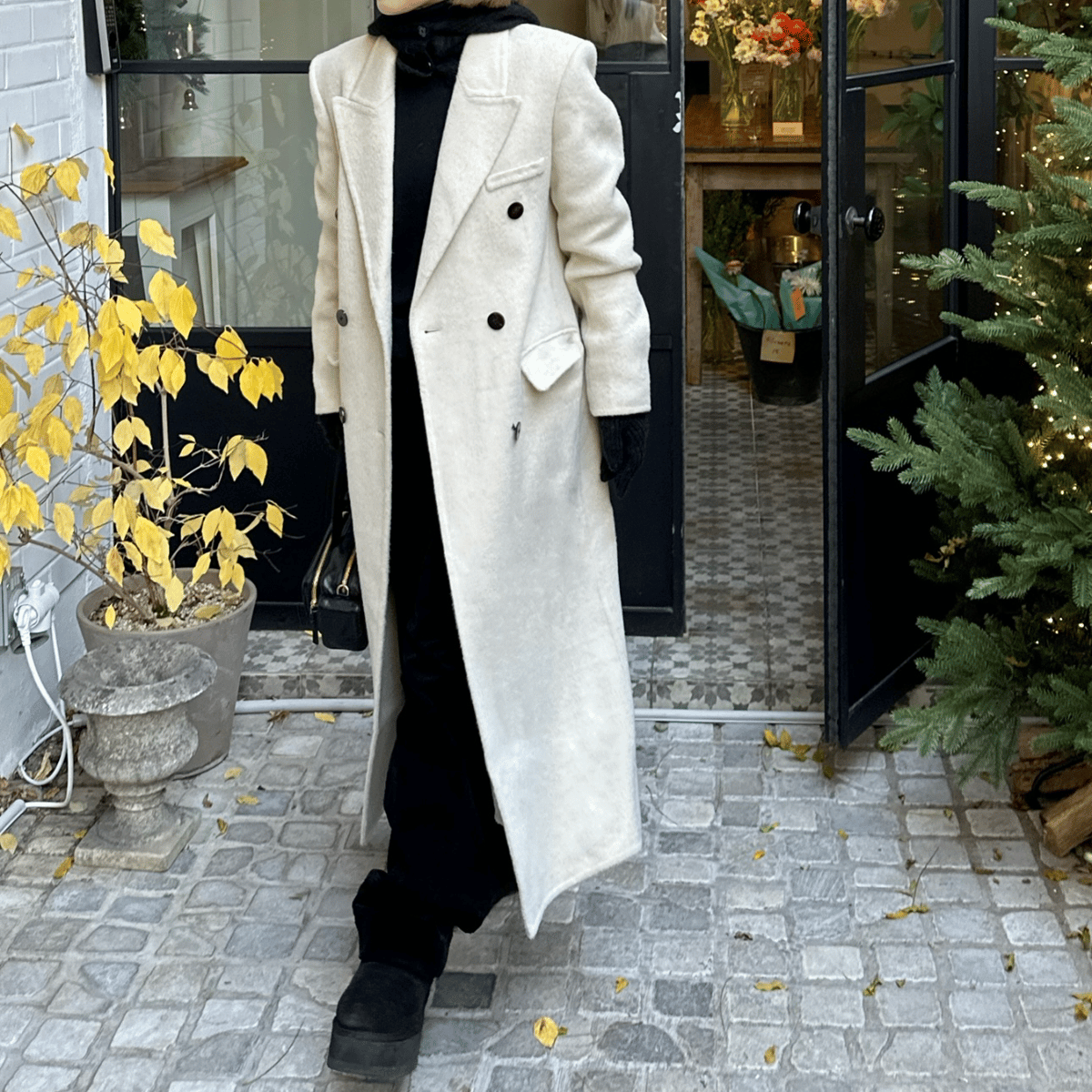 white chester coat with scarf | ok.soon white chester coat with scarf | ok.soon