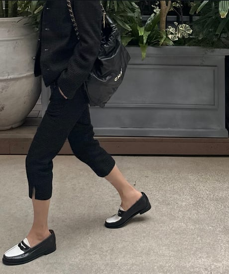 monotone tweed capri pants