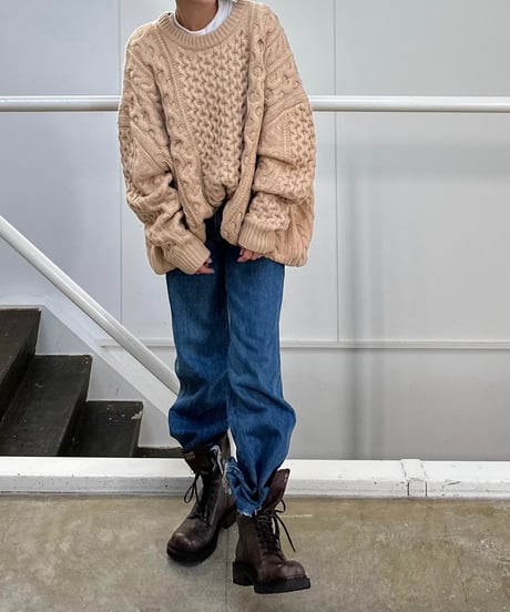 over size cable knit