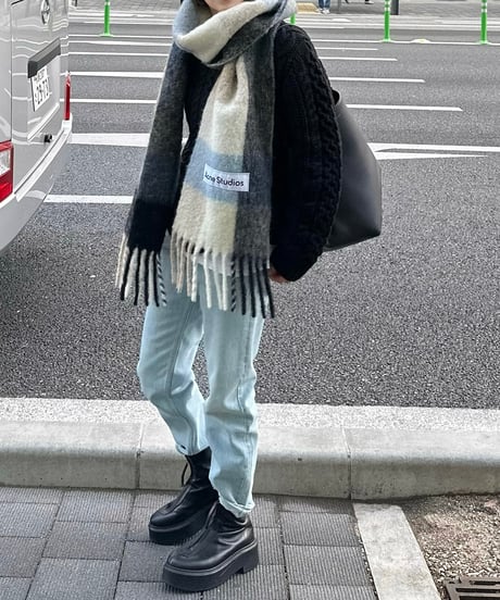 cable knit black