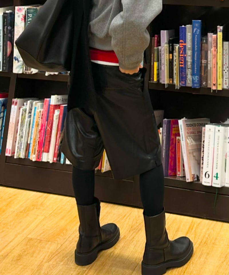 【新品タグ付き】ok.soon フェイクレザーパンツ オクスン fake leather straight pants | ok.soon