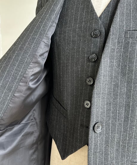 pinstripe collarless jacket&vest