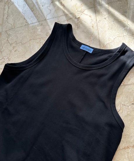 sleeveless dress