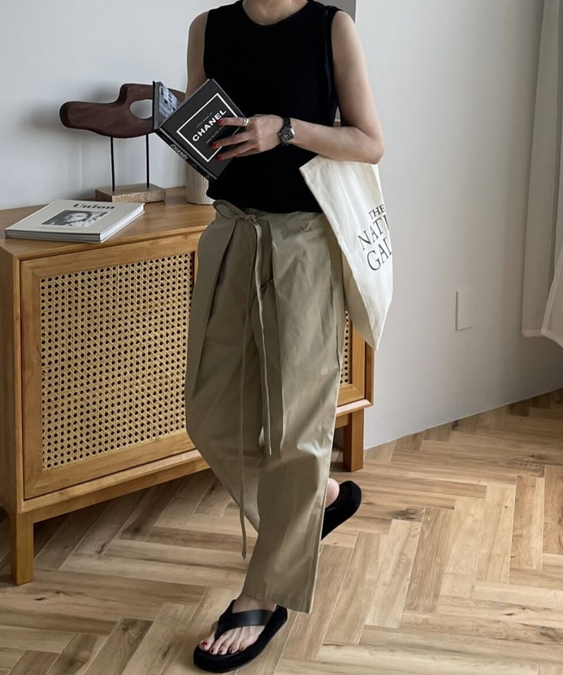 クロップドラップパンツbeige,smoky blue | ok.soon クロップドラップパンツbeige,smoky blue | ok.soon