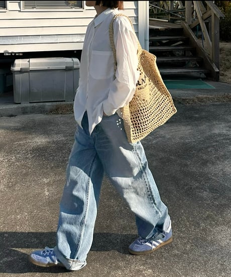 over size shirt white