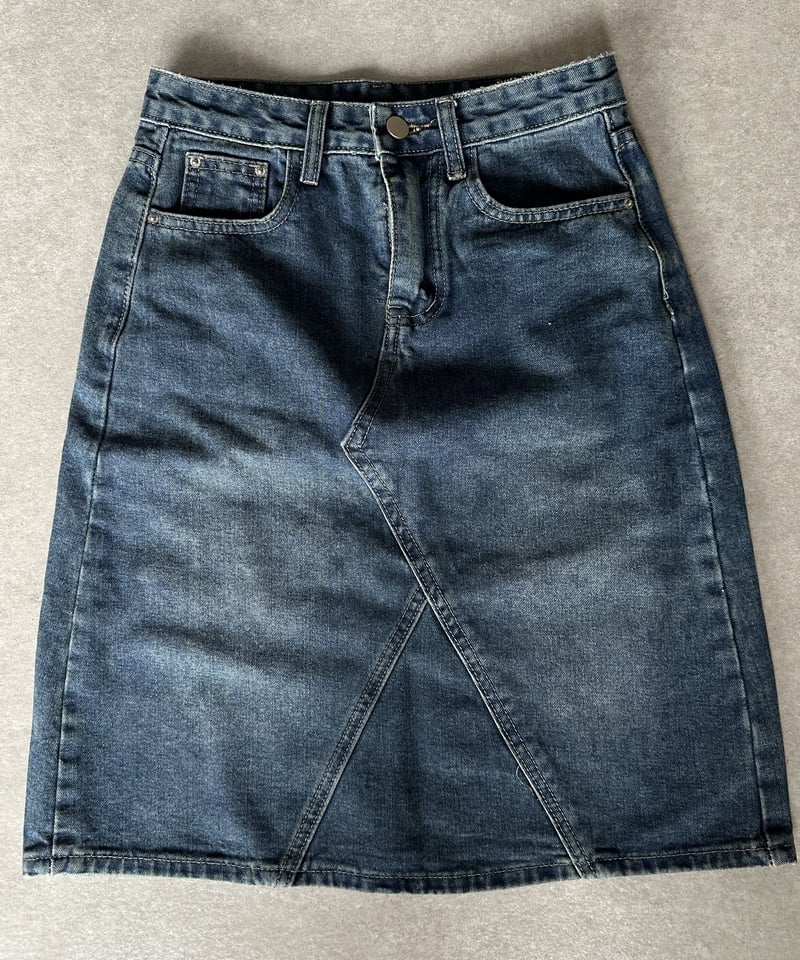 blue denim skirt / cotton white t shirt | ok.soon 