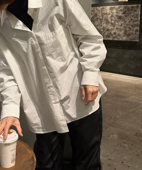 over size shirt white