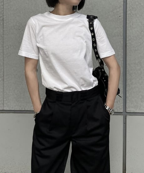 basic t-shirt (white/black)