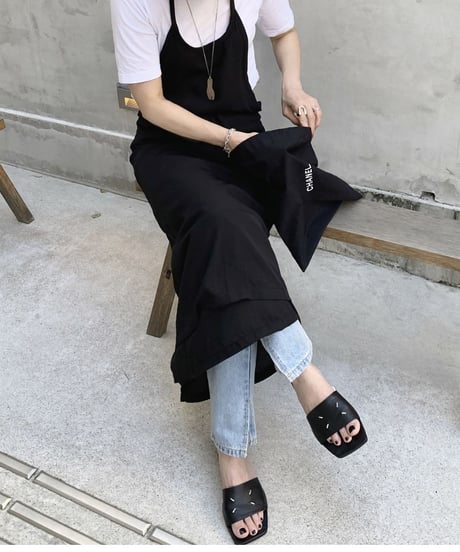 エプロンドレスblack