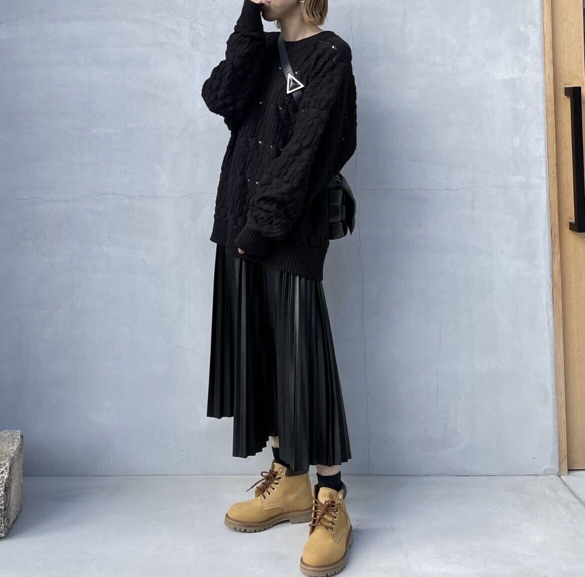 fake leather pleats skirt | ok.soon