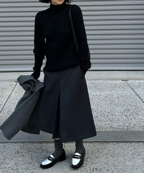 box pleats skirt gray
