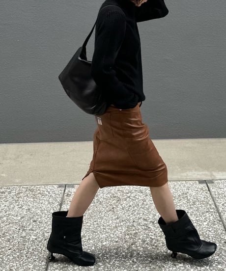 ok.soon×piccadilly faux-leather middle skirt brown
