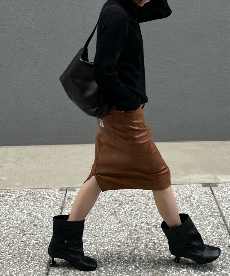 ok.soon×piccadilly faux-leather middle skirt br