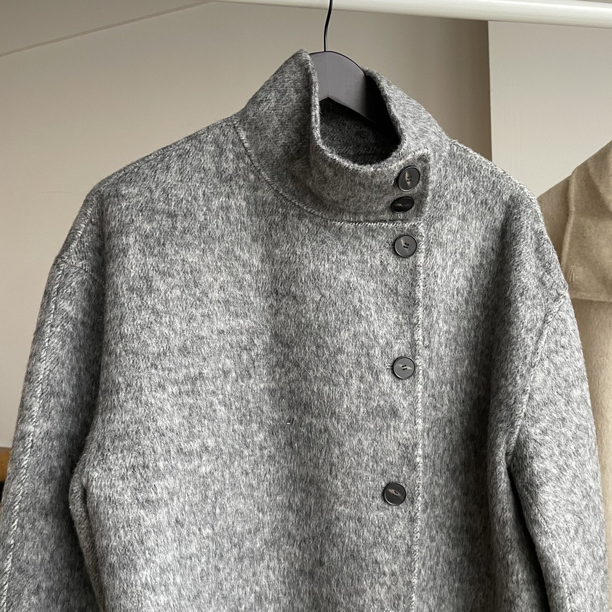 スタンドカラーショートコートgray,ecru | ok.soon スタンドカラーショートコートgray,ecru | ok.soon