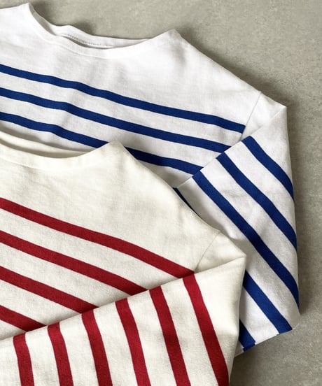 panel border tops(blue/red)
