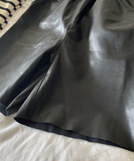 fake leather half pants