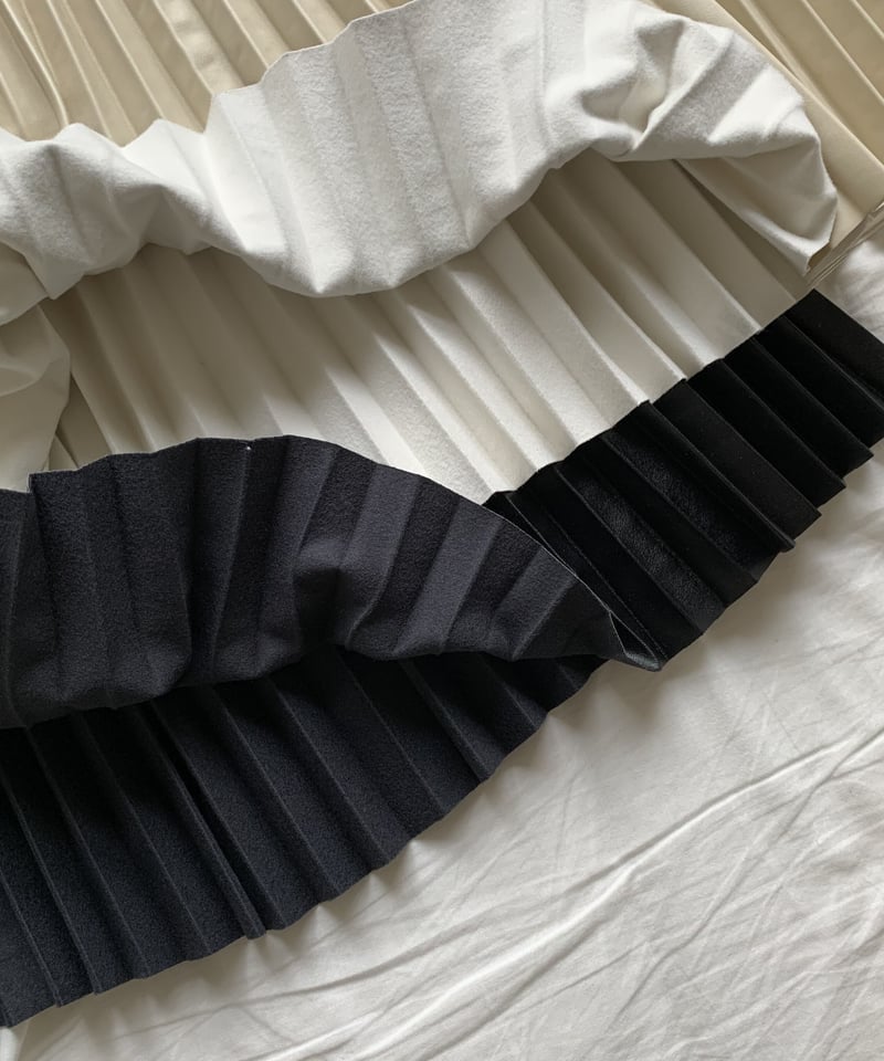 fake leather pleats skirt | ok.soon