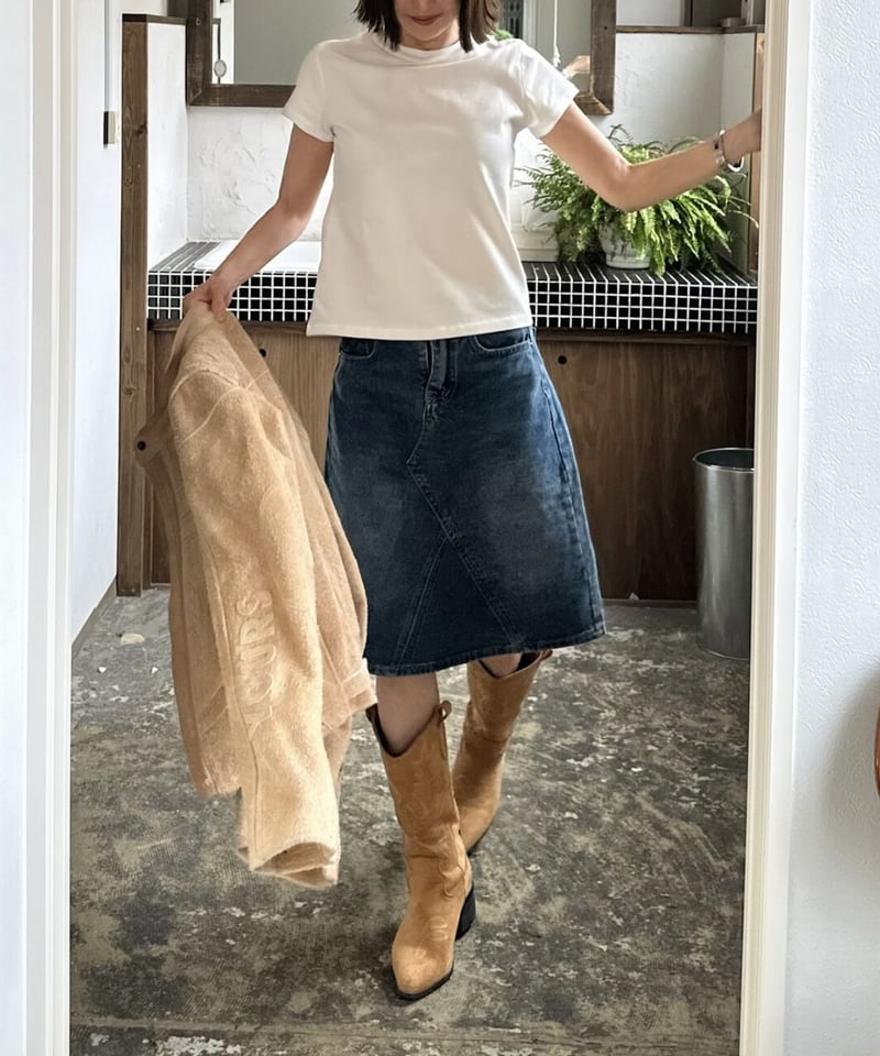blue denim skirt / cotton white t shirt | ok.soon