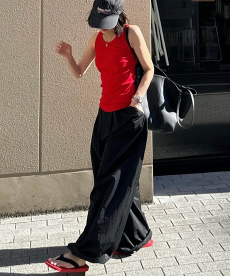 tank top red