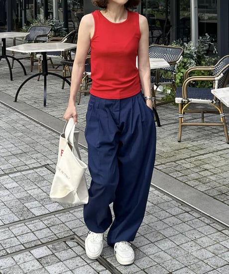 tank top red