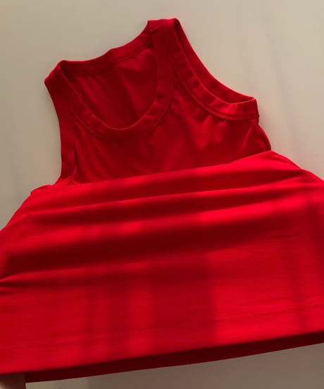 tank top red