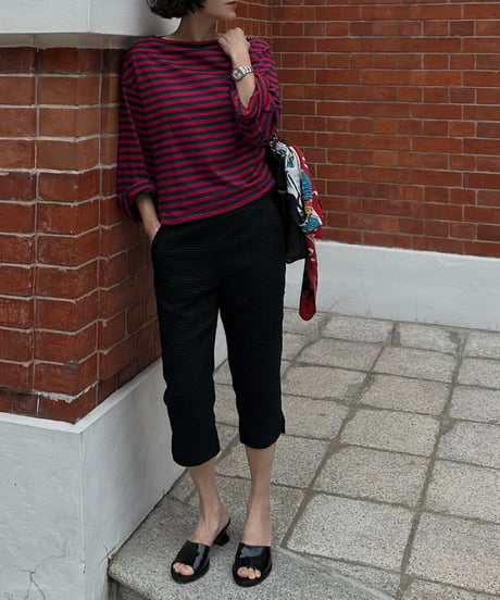 monotone tweed capri pants