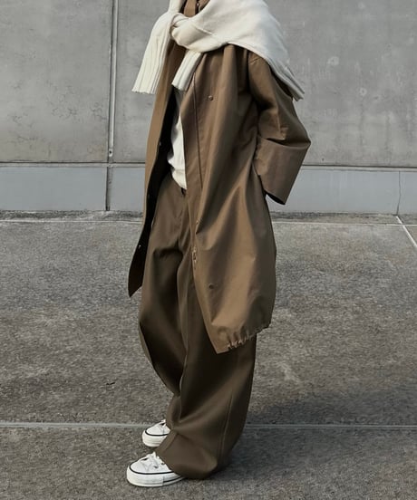 1tuck casual slacks khaki