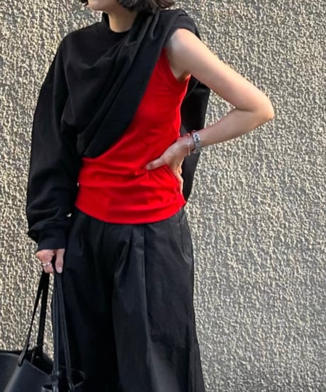 tank top red
