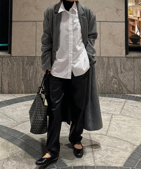 over size shirt white