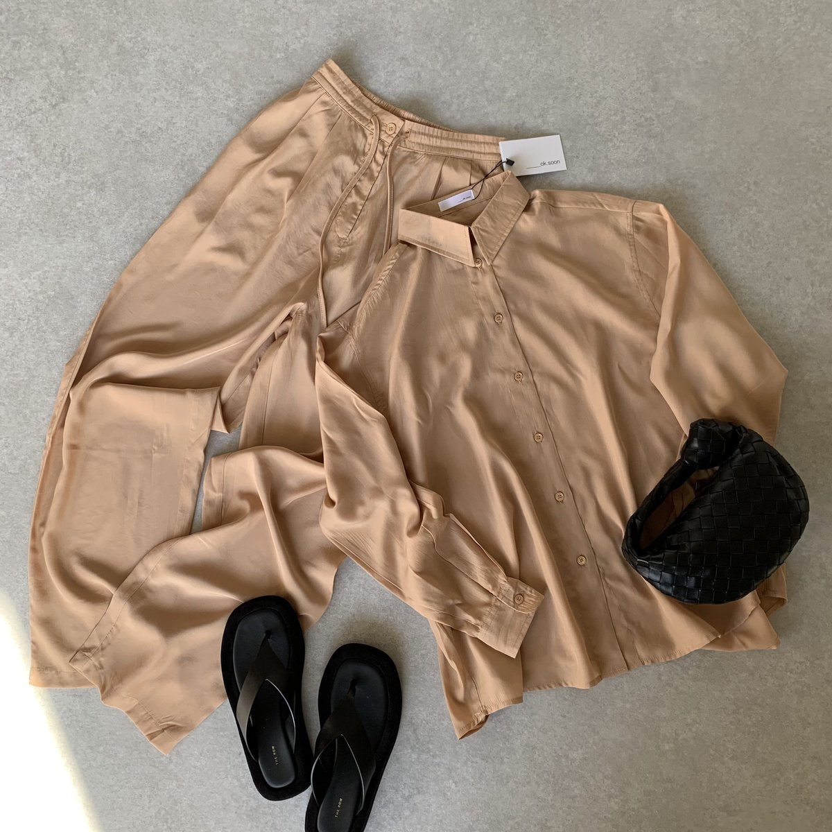 cicicco⭐︎ ✨極美品✨ セットアップ パンツ カシミヤ new リラックスサテンセットアップblack,camel | ok.soon