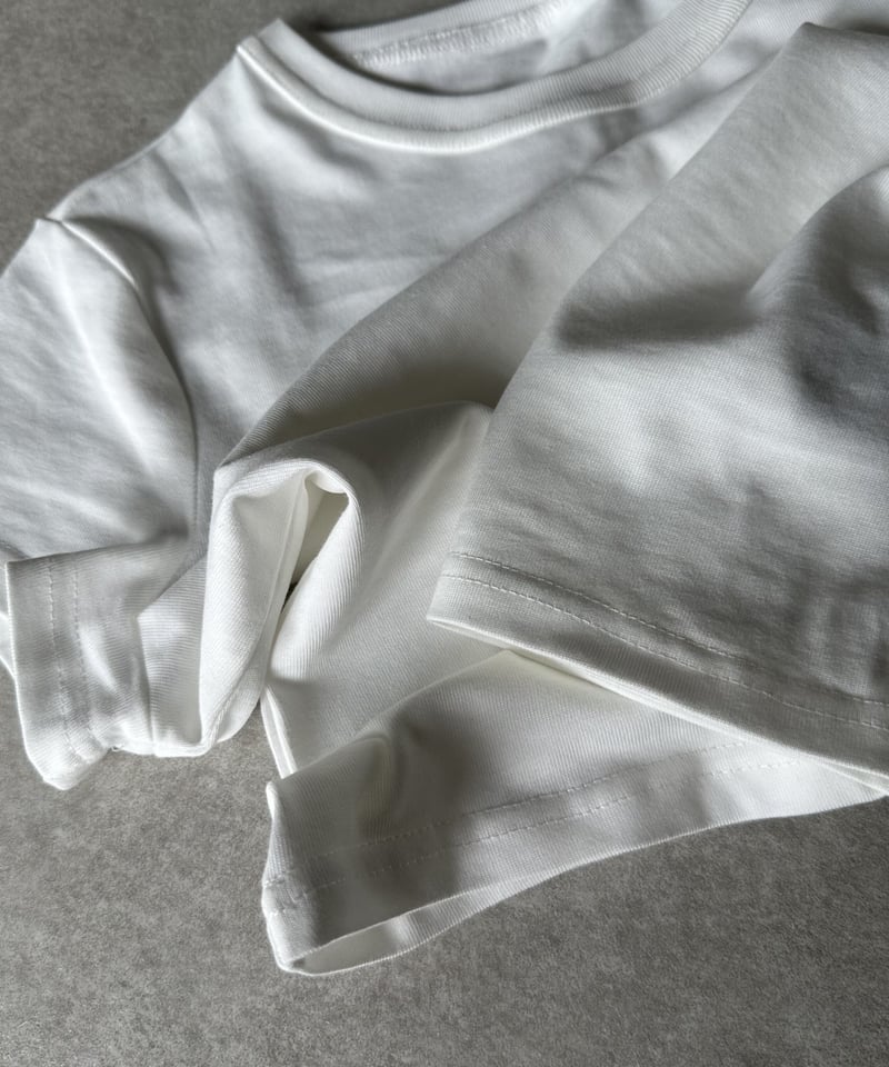 ok.soon Tシャツデニムスカート blue denim skirt / cotton white t shirt | ok.soon