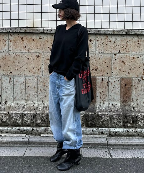 V neck wool knit