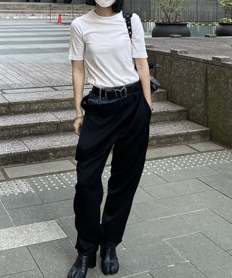 basic t-shirt (white/black)