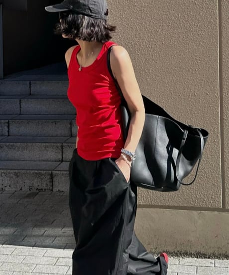 tank top red
