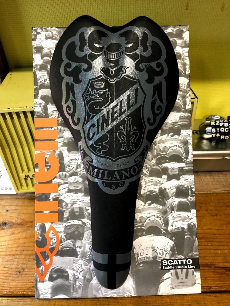 Cinelli：SCATTO CAVARIERE チネリ スカットサドル カバリエ サドル |