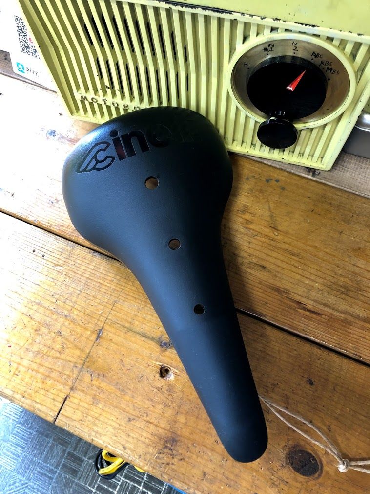 Cinelli：UNICANITOR SADDLE ブラック ピスト FIXED PISTO