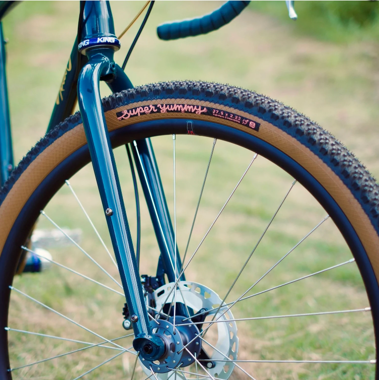 SimWorks by Panaracer：Super Yummy 27.5