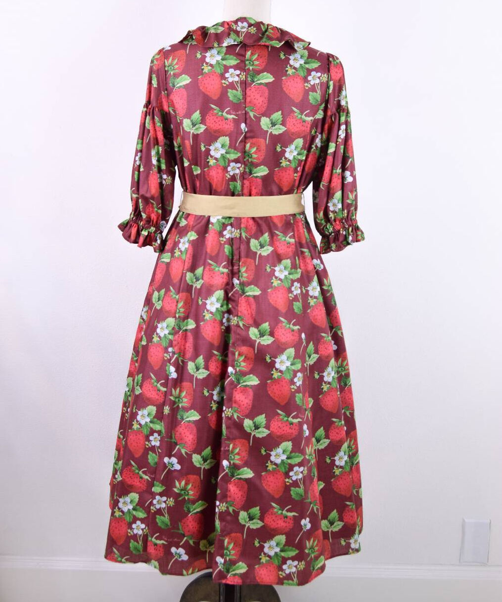 お袖フリフリいちごのワンピース　見本 fit=scale-down,w=1200