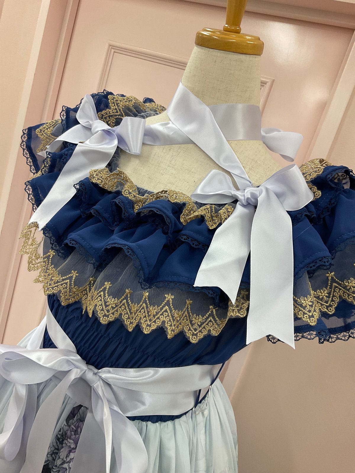 Triple* fortune》モノクロマティックローズワンピース（ブルー