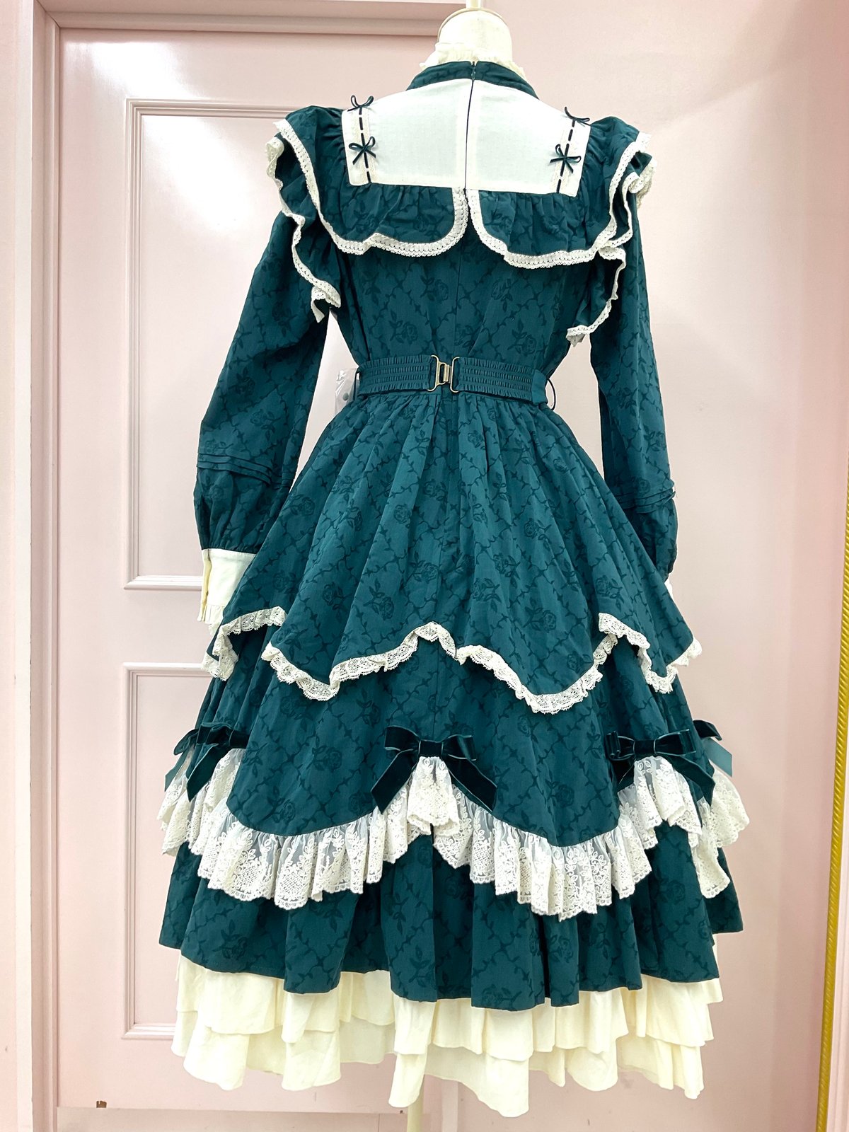 エプロン | HoshibakoWorks 西洋人形魔法 リボン付きエプロン(黒) 星箱