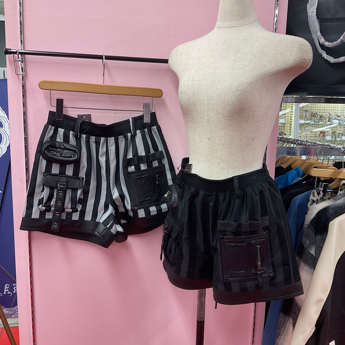 キューティーフラッシュ ミリタリー ショートパンツ　パイソン キューティーフラッシュ ミリタリー ショートパンツパイソン