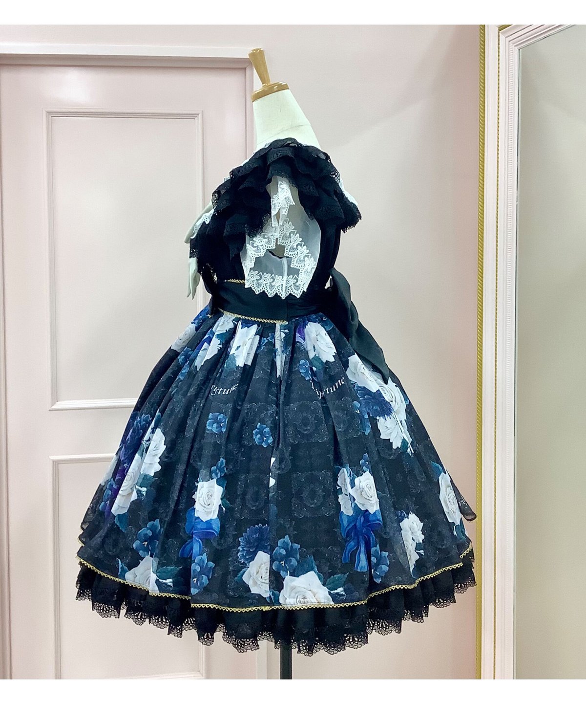 藤花triple fortune トリプルフォーチュン　ワンピース Triple* fortune ／華蝶柄ワンピース（ブラック） | chou chou