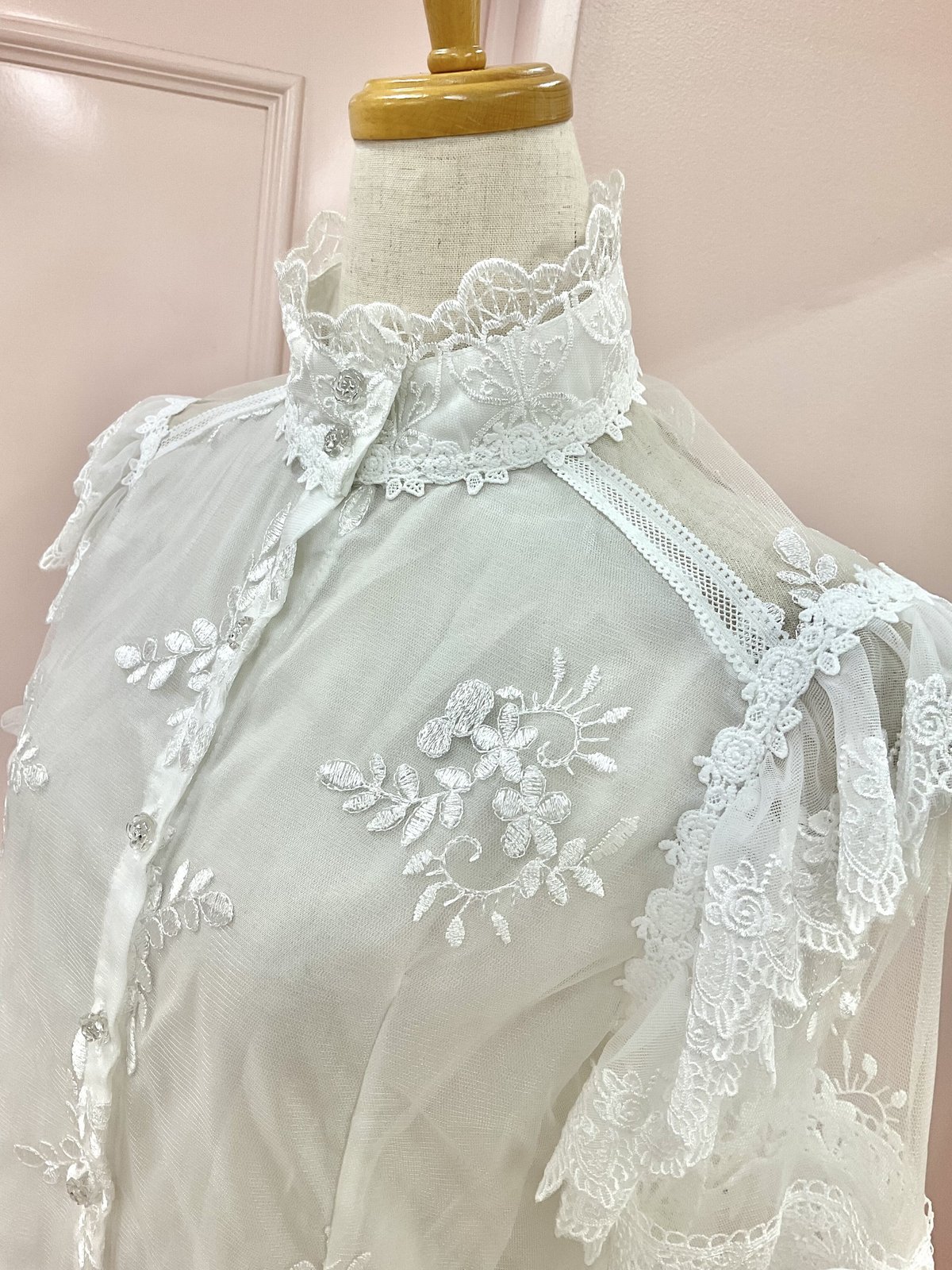 ノーリーズ　ウォッシャブルチュール　刺繍羽織ブラウス ウォッシャブルチュール刺繍羽織ブラウス | NOLLEY'S(ノーリーズ