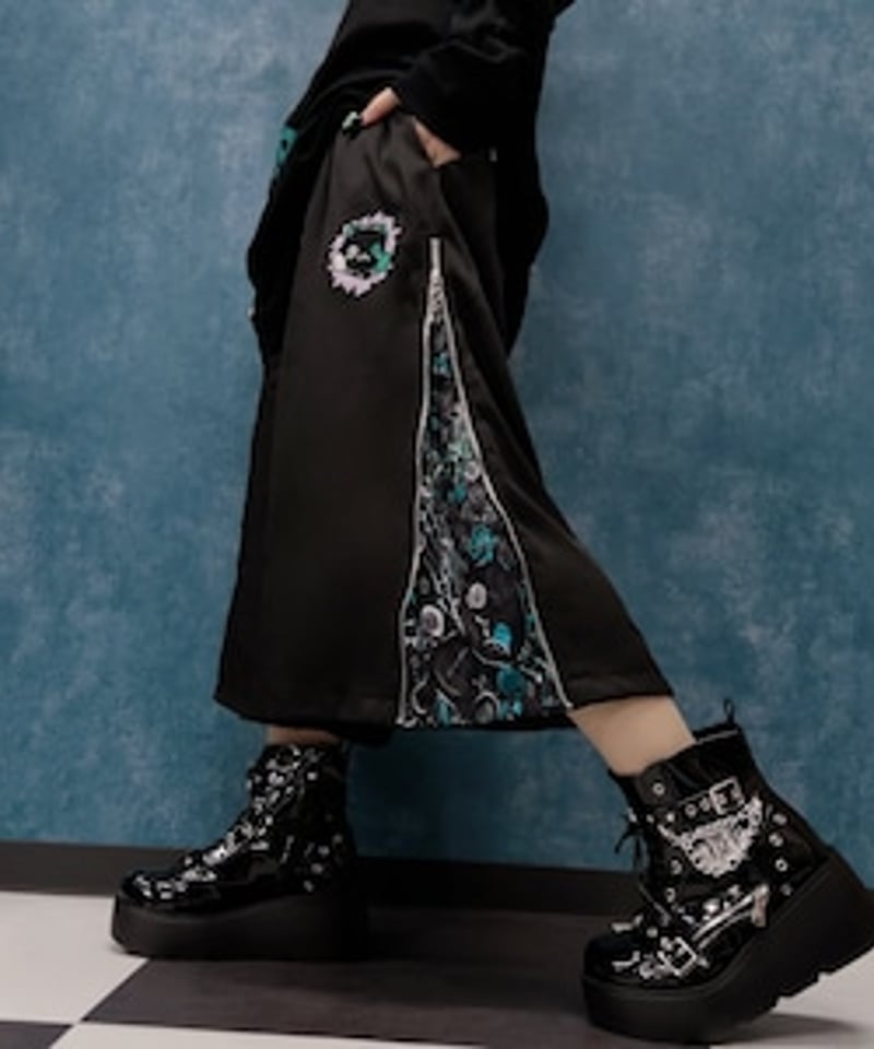 NieR》7分丈2WAY SIDE ZIP WIDE PANTS【飛び出しシエル】1304 