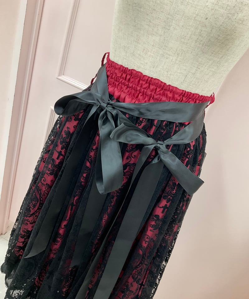 【最終値下げ】Triple*fortune 骸骨少女スカート Triple* fortune 》骸骨少女スカート（黒×青） | TyCHEMaria &